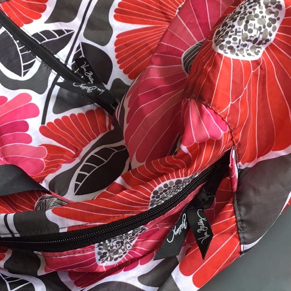 Vera Bradley - Picture 5 of 8